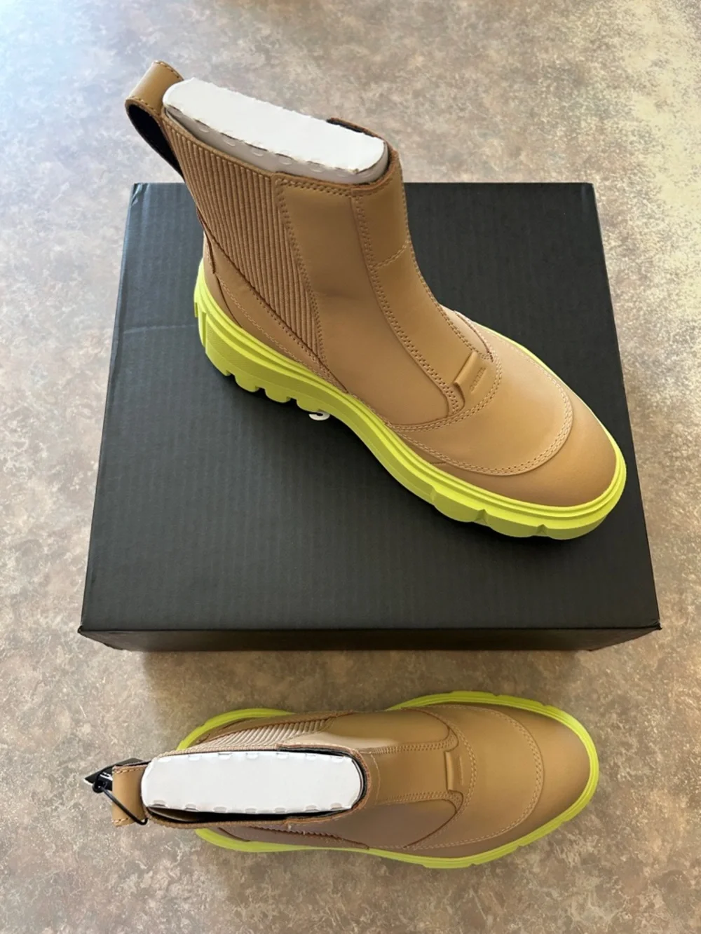 NIB SOREL Caribou X Waterproof Platform Chelsea Boot